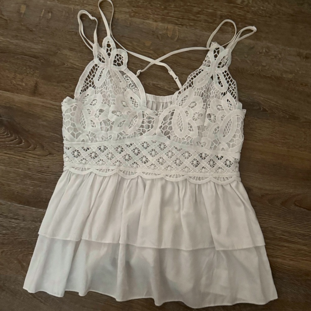 white lace tank top